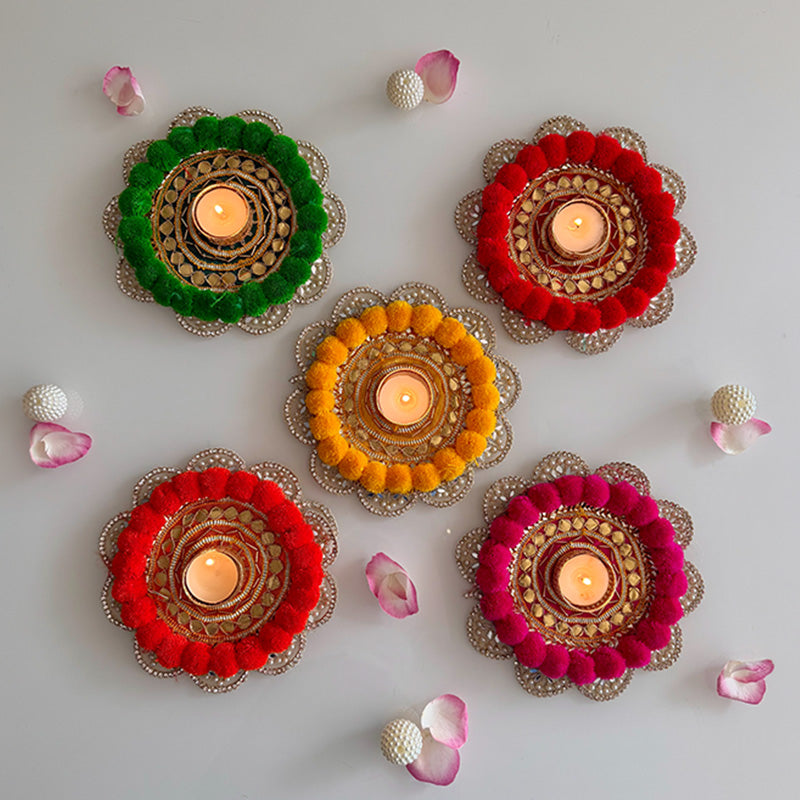 Pom Pom T-Lite